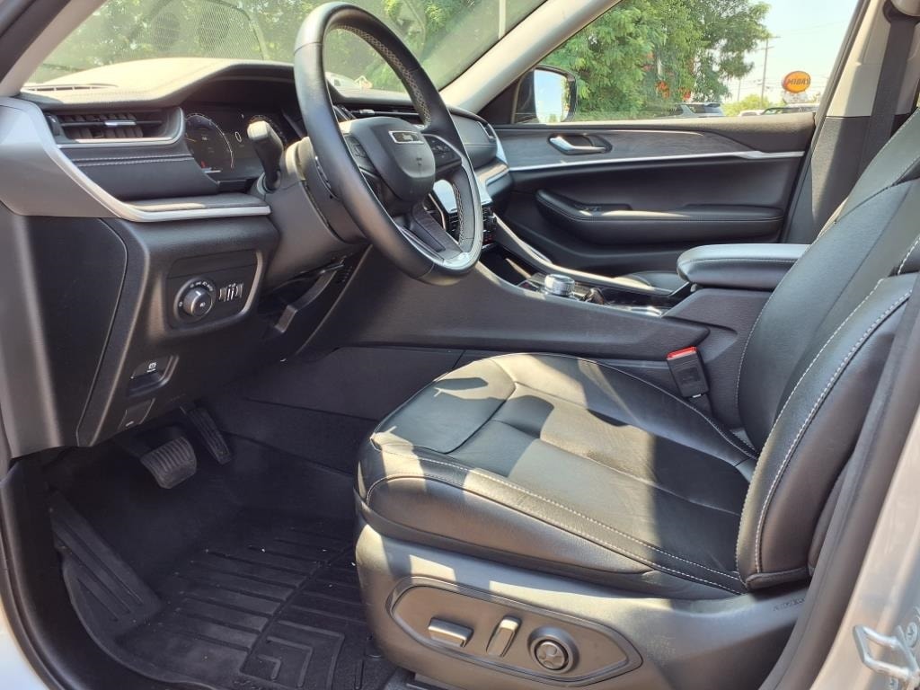 used 2022 Jeep Grand Cherokee L car, priced at $31,900