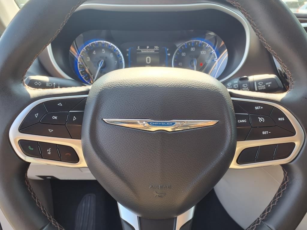 used 2017 Chrysler Pacifica car, priced at $13,900