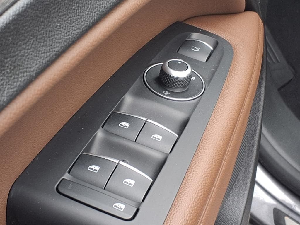 used 2021 Alfa Romeo Stelvio car, priced at $24,900