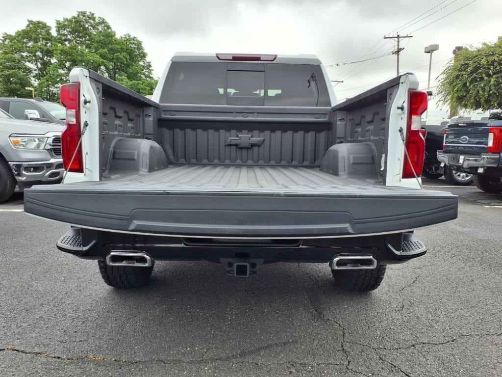 used 2022 Chevrolet Silverado 1500 car, priced at $37,900