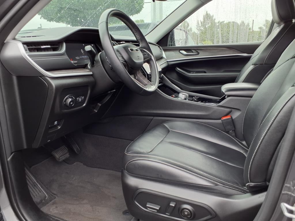 used 2022 Jeep Grand Cherokee L car, priced at $29,900