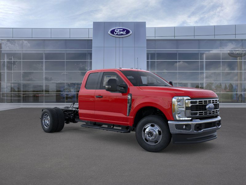 new 2025 Ford F-350 Super Duty car