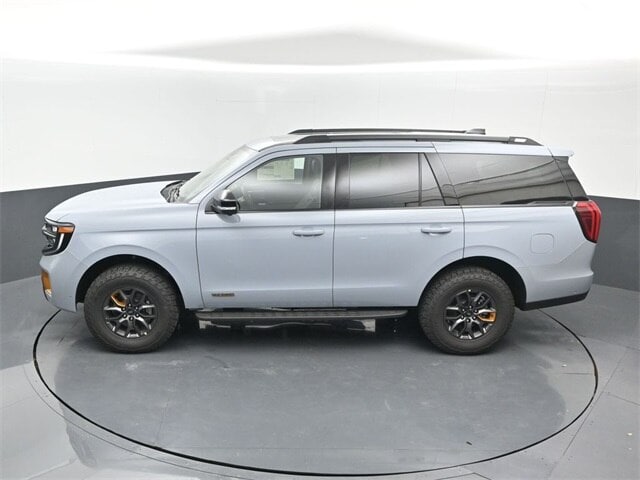 new 2025 Ford Expedition car, priced at $84,540