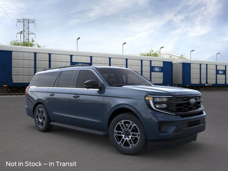 new 2025 Ford Expedition car, priced at $71,705
