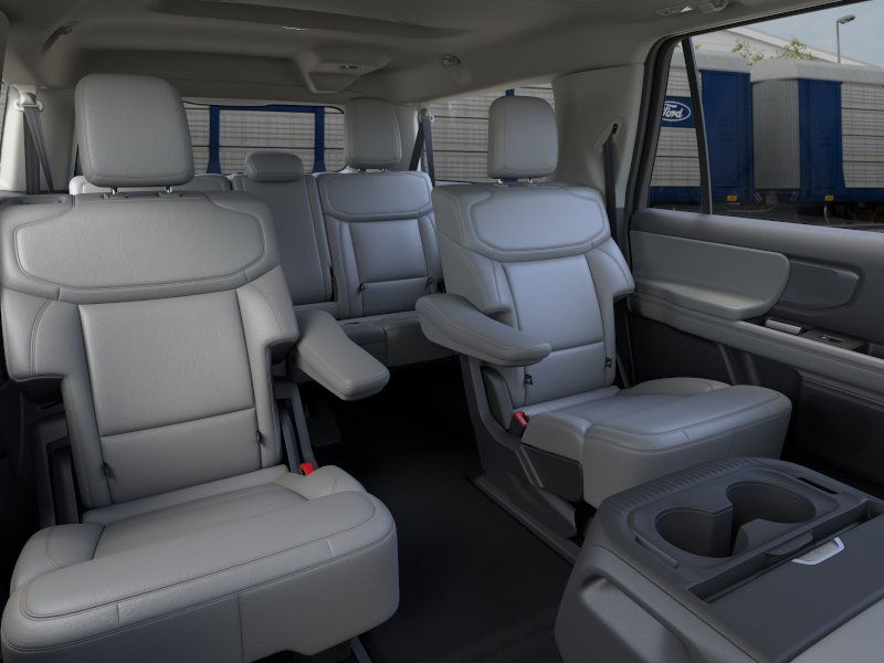 new 2025 Ford Expedition car, priced at $72,205