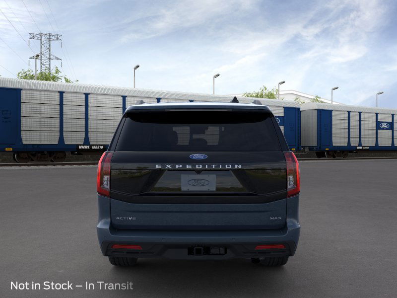 new 2025 Ford Expedition car, priced at $71,705