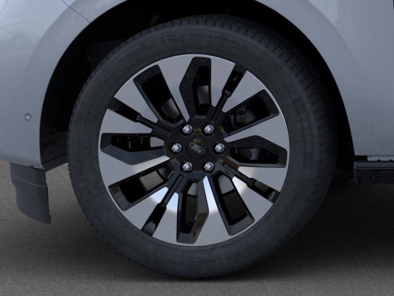 new 2025 Ford Expedition car, priced at $80,430