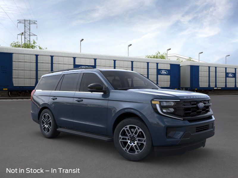 new 2025 Ford Expedition car, priced at $68,705