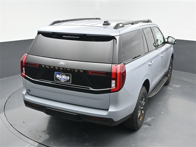 new 2025 Ford Expedition car, priced at $84,540