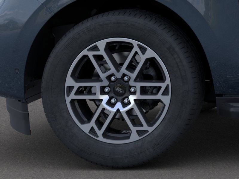 new 2025 Ford Expedition car, priced at $71,705