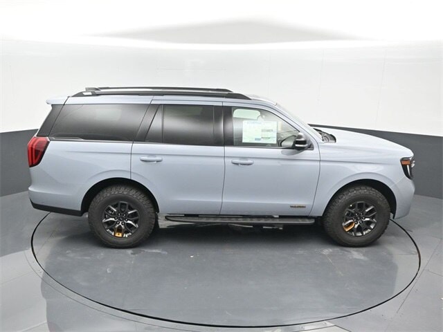 new 2025 Ford Expedition car, priced at $84,540