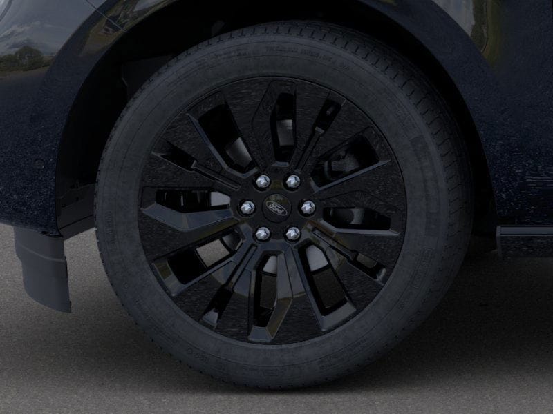 new 2025 Ford Expedition car, priced at $80,195
