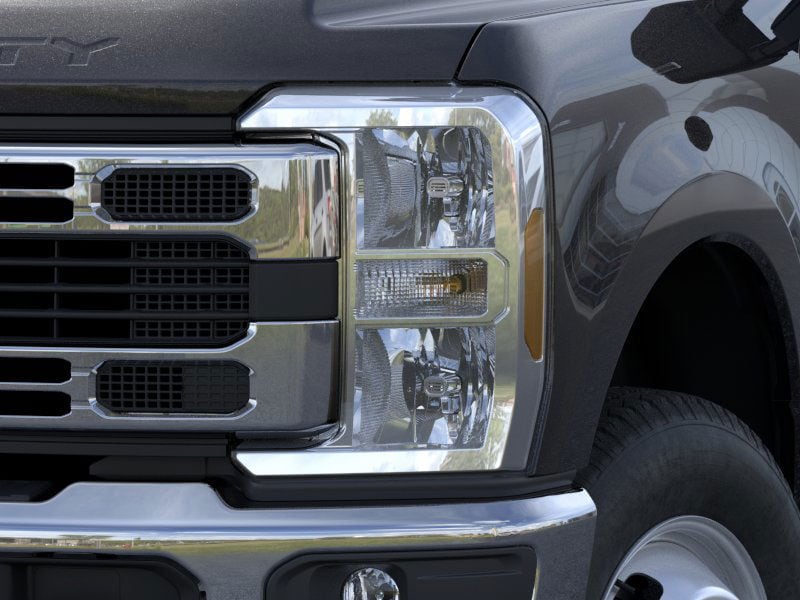 new 2025 Ford F-350 Super Duty car