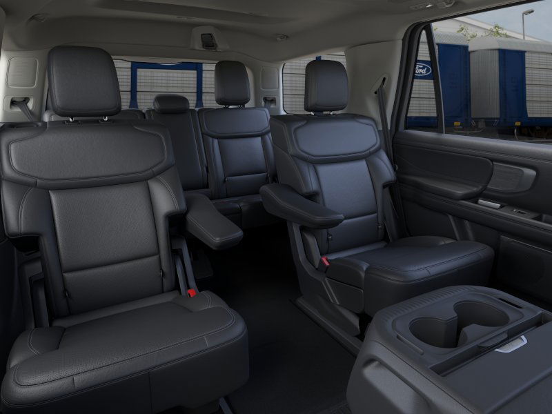new 2025 Ford Expedition car, priced at $80,430