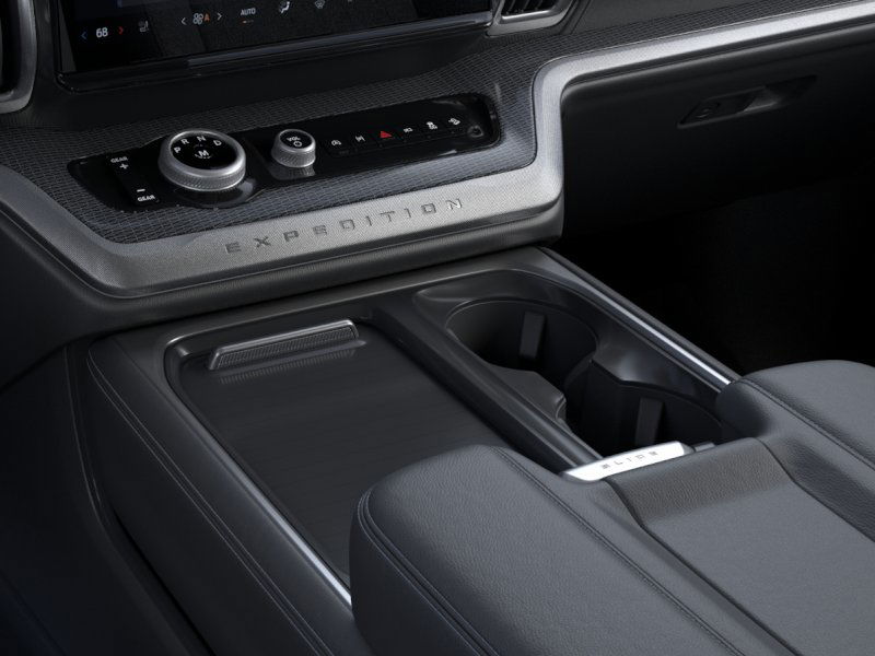 new 2025 Ford Expedition car, priced at $80,195