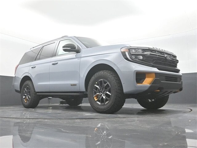new 2025 Ford Expedition car, priced at $84,540