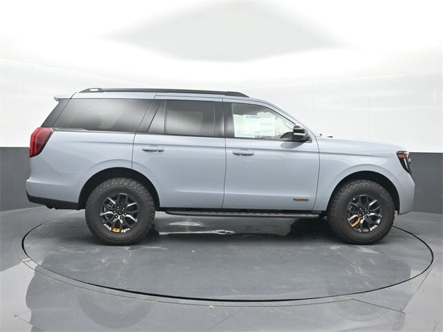 new 2025 Ford Expedition car, priced at $84,540