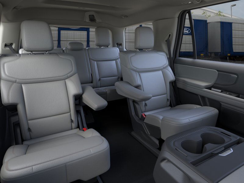 new 2025 Ford Expedition car, priced at $68,705