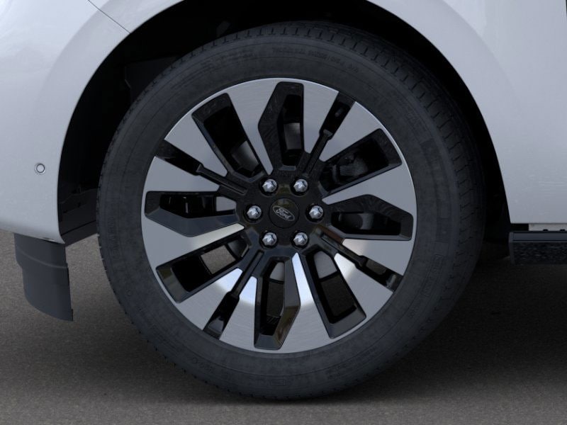 new 2025 Ford Expedition car, priced at $79,435