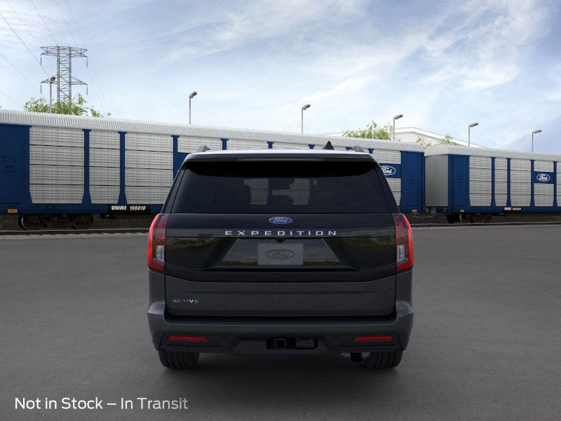 new 2025 Ford Expedition car, priced at $68,705