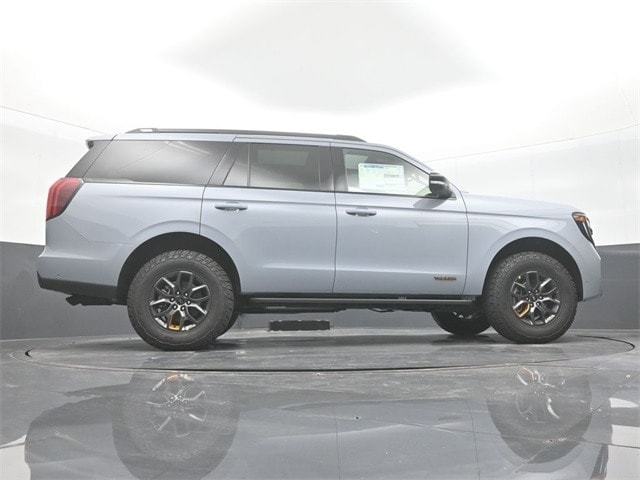 new 2025 Ford Expedition car, priced at $84,540