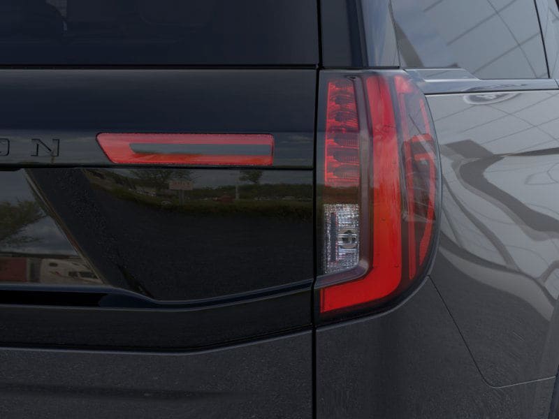 new 2025 Ford Expedition car, priced at $80,690