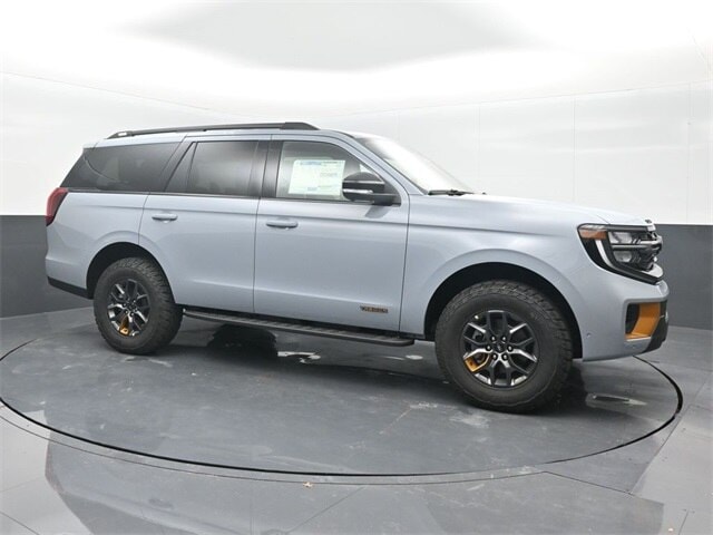new 2025 Ford Expedition car, priced at $84,540