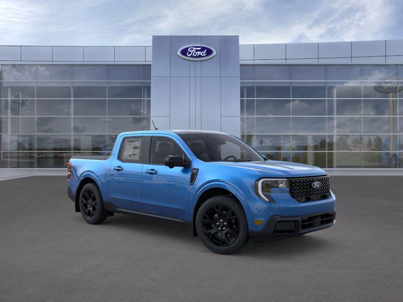 new 2025 Ford Maverick Lariat car