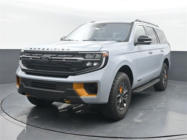 new 2025 Ford Expedition car, priced at $84,540