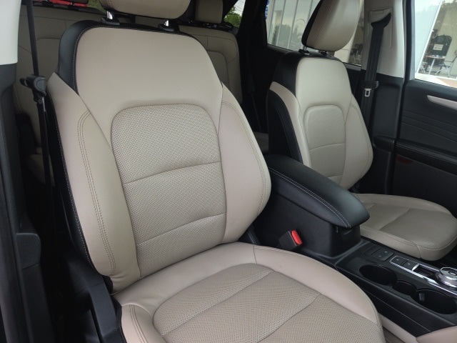 used 2022 Ford Escape car, priced at $22,959