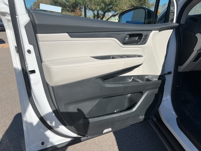 used 2025 Honda Odyssey car, priced at $41,444