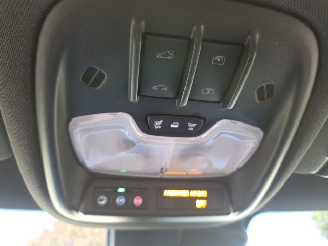 used 2025 Chevrolet TrailBlazer car, priced at $29,555