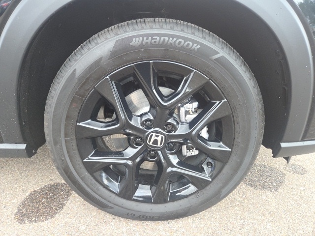 used 2025 Honda HR-V car, priced at $33,300