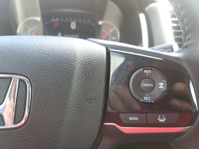 used 2022 Honda Pilot car, priced at $35,556