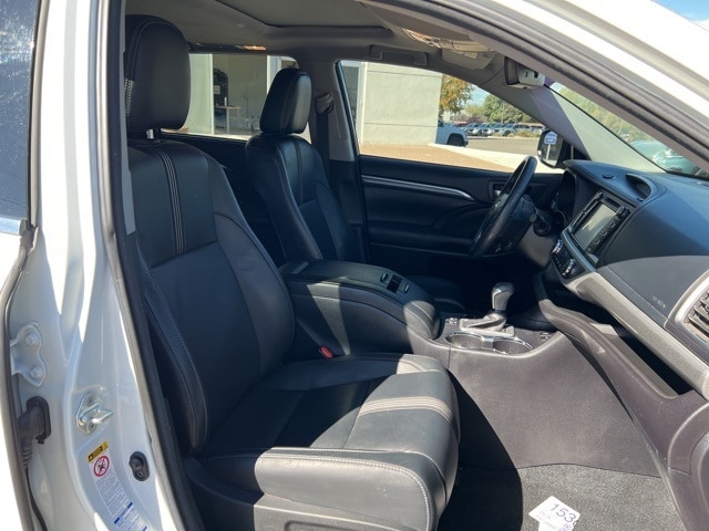used 2017 Toyota Highlander car, priced at $27,555
