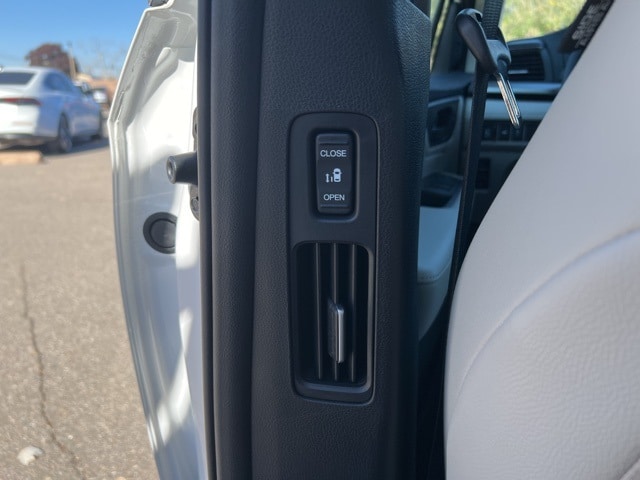 used 2025 Honda Odyssey car, priced at $41,444