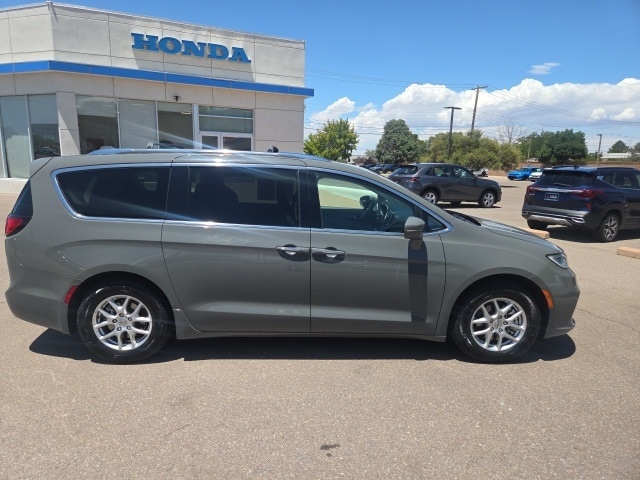 used 2021 Chrysler Pacifica car, priced at $18,959