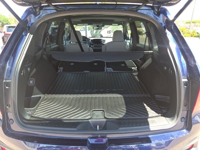 used 2023 Honda Passport car, priced at $33,333