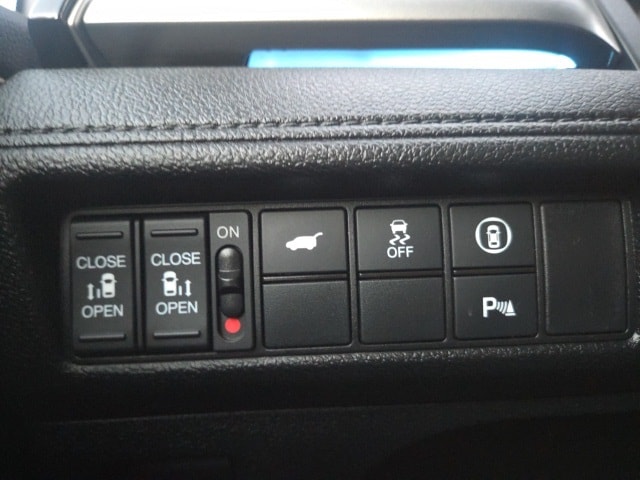 used 2024 Honda Odyssey car, priced at $39,959