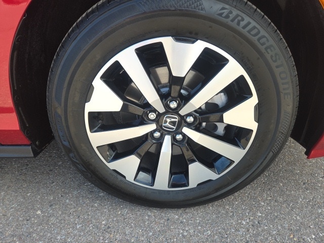 used 2025 Honda Odyssey car, priced at $43,958