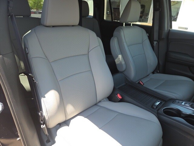 used 2023 Honda Passport car, priced at $33,333