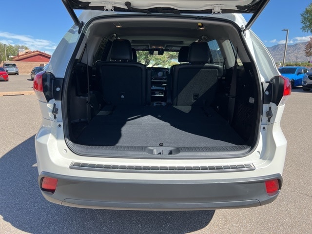 used 2017 Toyota Highlander car, priced at $27,555