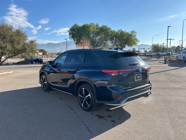 used 2022 Toyota Highlander car, priced at $36,988