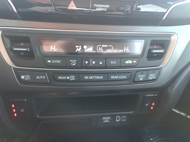 used 2022 Honda Pilot car, priced at $29,555