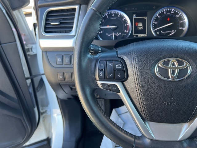 used 2017 Toyota Highlander car, priced at $27,555