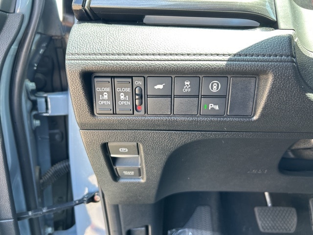 used 2024 Honda Odyssey car, priced at $47,959