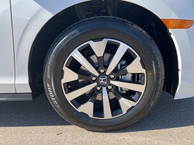used 2025 Honda Odyssey car, priced at $41,444