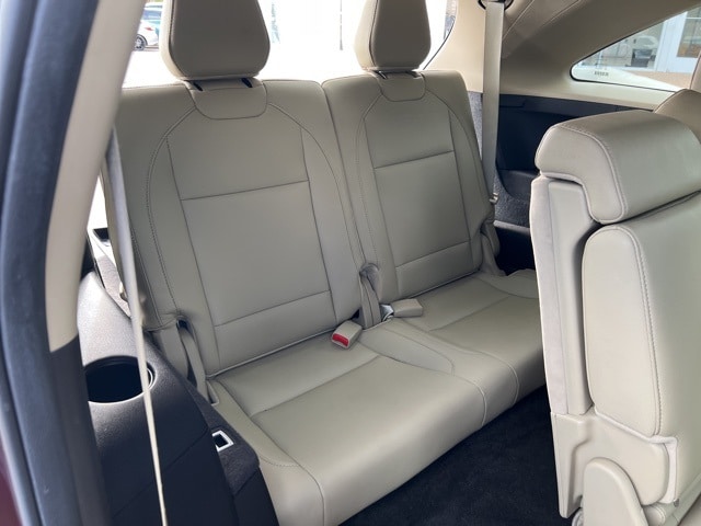 used 2016 Acura MDX car, priced at $18,777