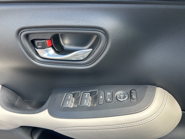 used 2025 Honda HR-V car, priced at $31,957