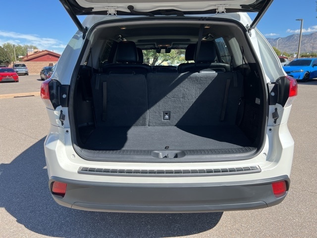 used 2017 Toyota Highlander car, priced at $27,555